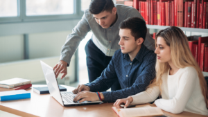 becas estudios universitarios navarra