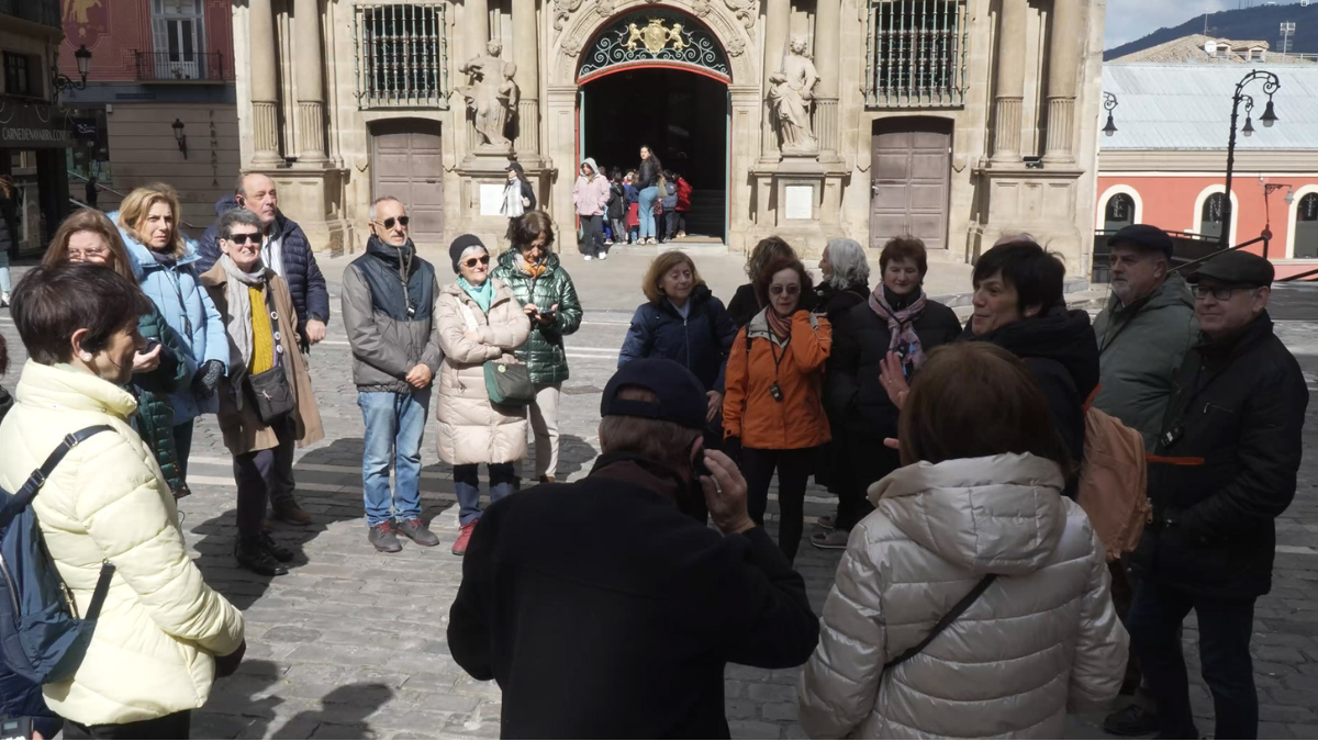 Descubre Pamplona a través de visitas guiadas literarias, históricas y teatrales