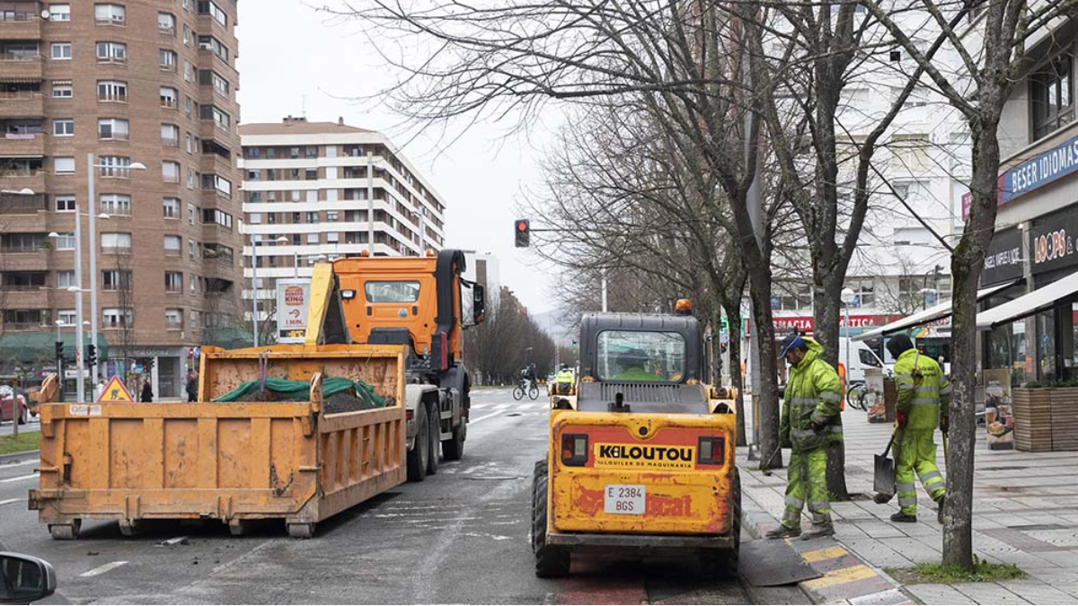cortes trafico pio xii pamplona junio