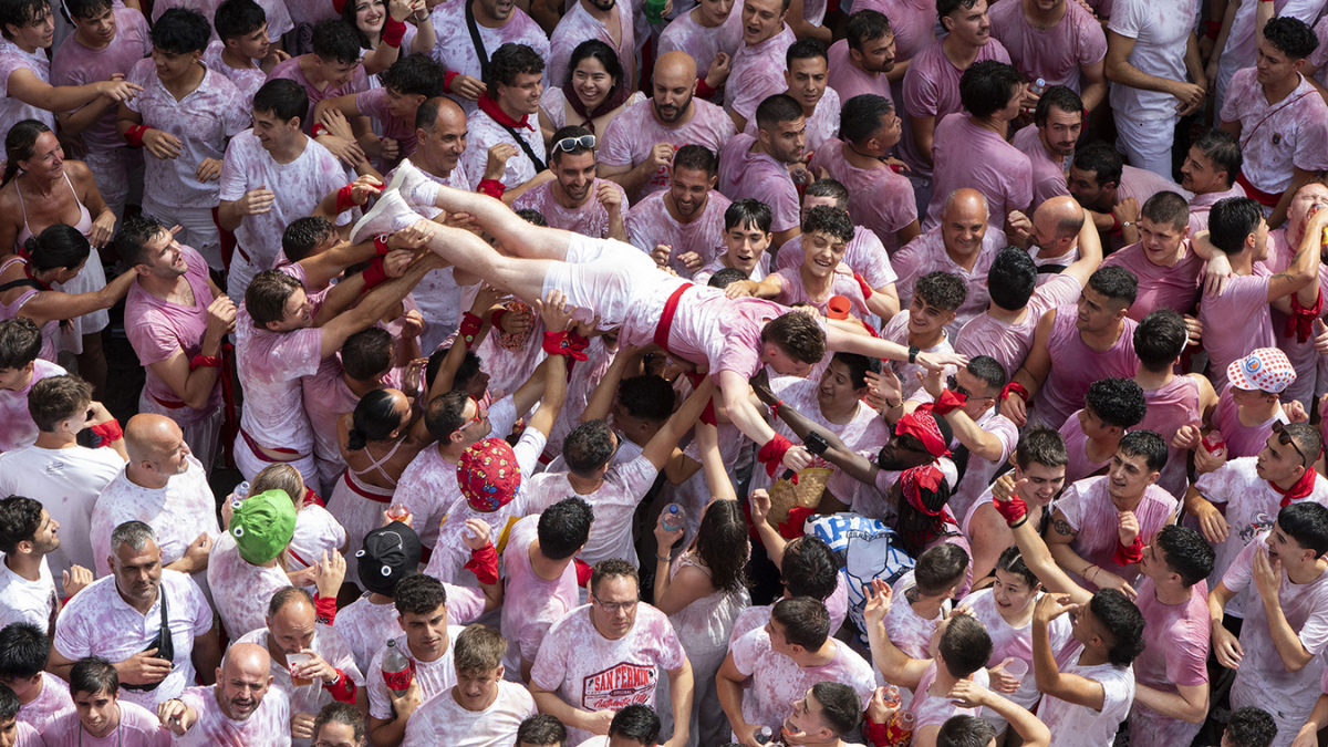 San Fermín arranca con ambiente festivo y menos denuncias que en 2024