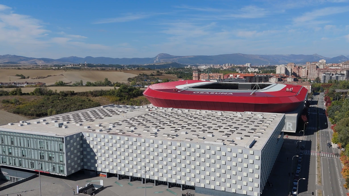 Pamplona regulará 908 plazas de aparcamiento en la zona de El Sadar y del Navarra Arena
